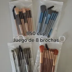 Set de 8 brochas.🌼