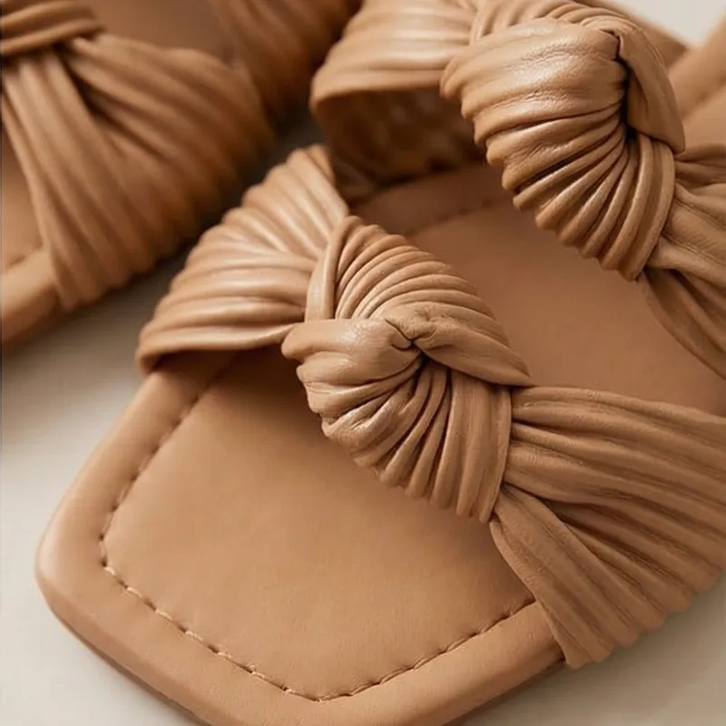 Beige Knot Sandals 🤍