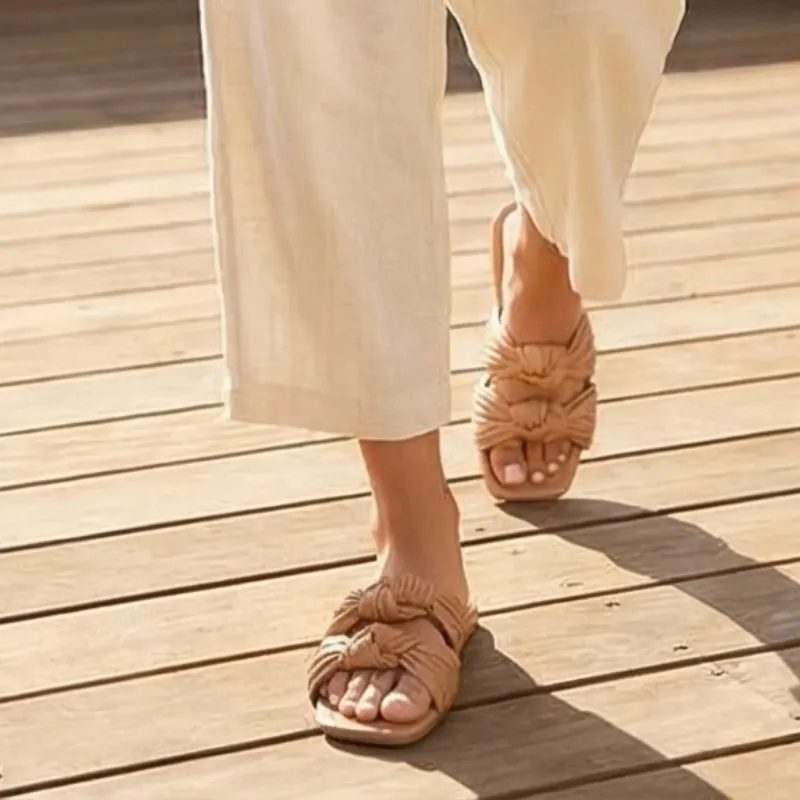 Beige Knot Sandals 🤍