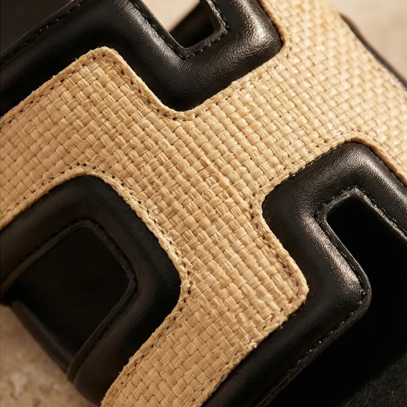 Black & Beige Slides 🖤🤍