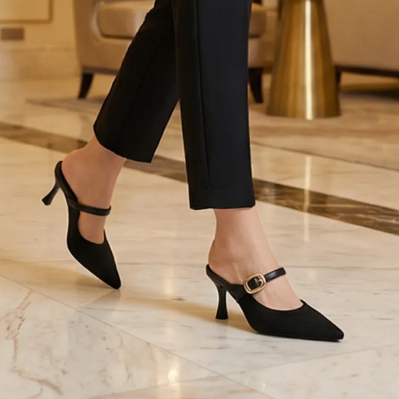 Black Chic Buckle Heels 🖤