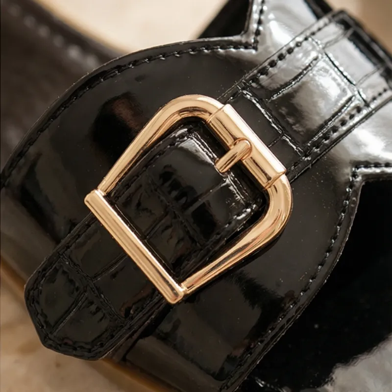 Black Chic Slides 🖤