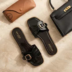 Black Chic Slides 🖤