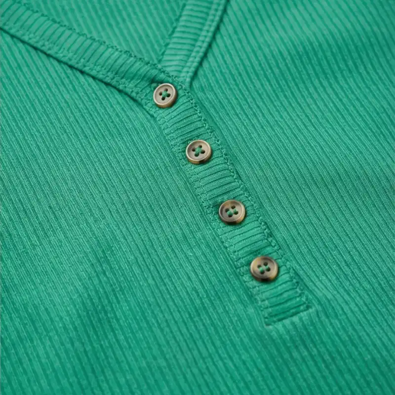 💚 Blusa Básica Verde