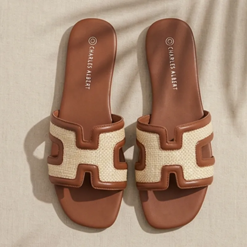 Brown Luxe Slides 🤎