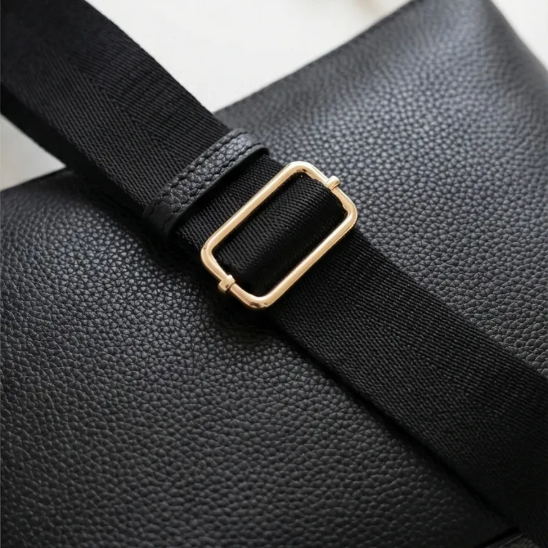 👜 CARTERA CROSSBODY – NEGRA