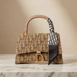 👜 CARTERA DIOR – BEIGE CLARO