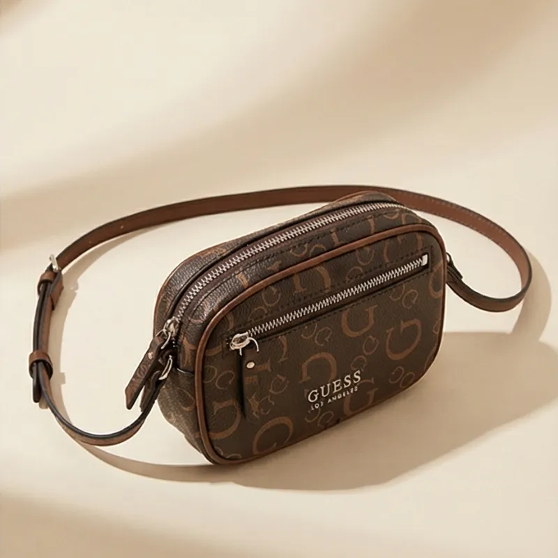 👜 CARTERA GUESS – MARRÓN