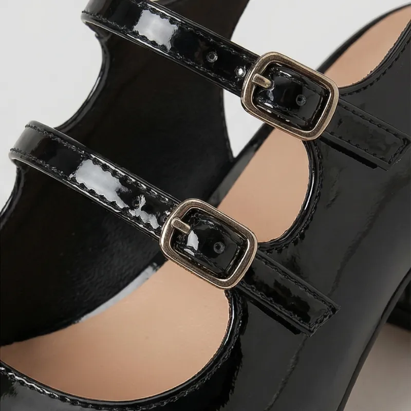 Classic Strap Heels 🖤