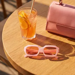 🕶️ LENTES ESTILO CHIC – ROSA CLARO