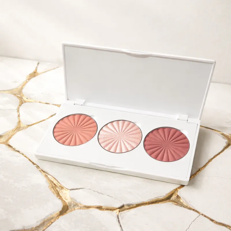 🤍 OFRA – Midi Palette Blossom Blush