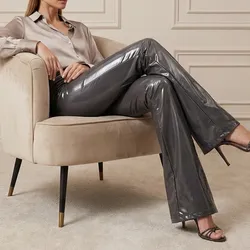 🩶 PANTALÓN GRIS VINIL