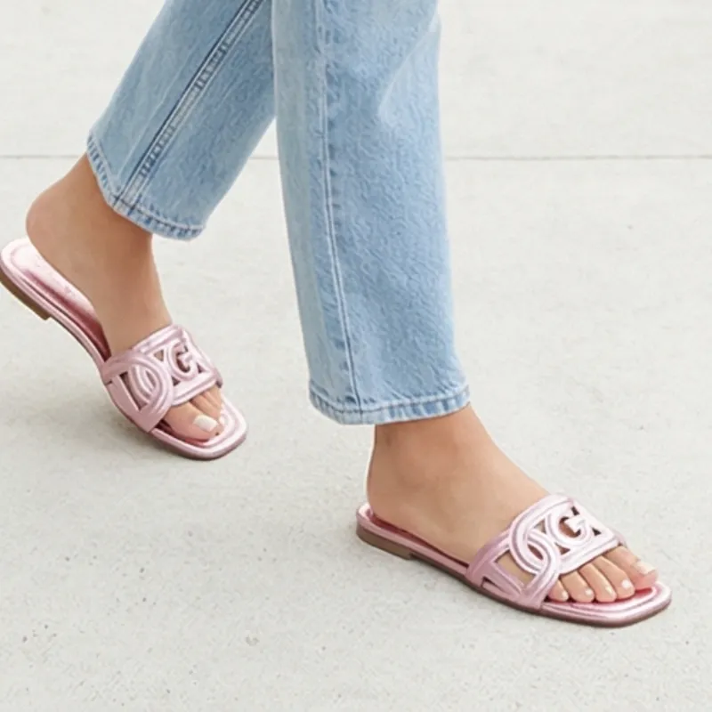 Pink Glam Slides 💕