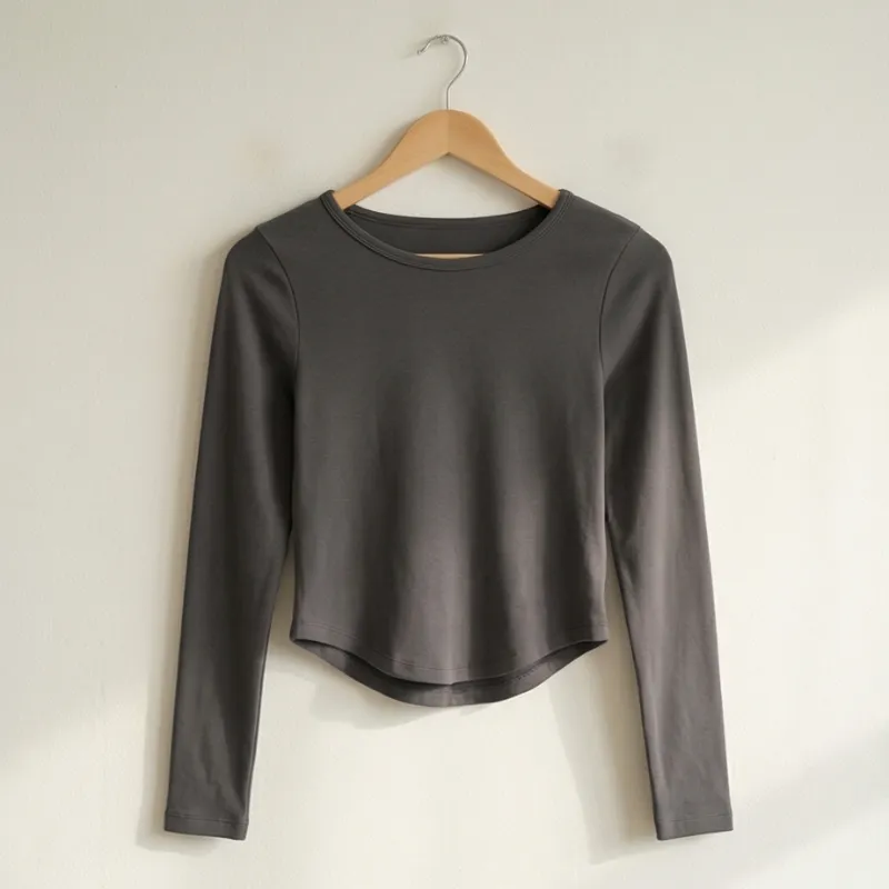 🩶 TOP GRIS MANGA LARGA