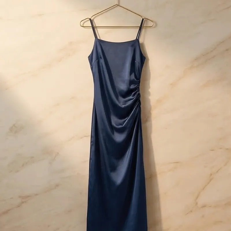 💙 Vestido azul satinado