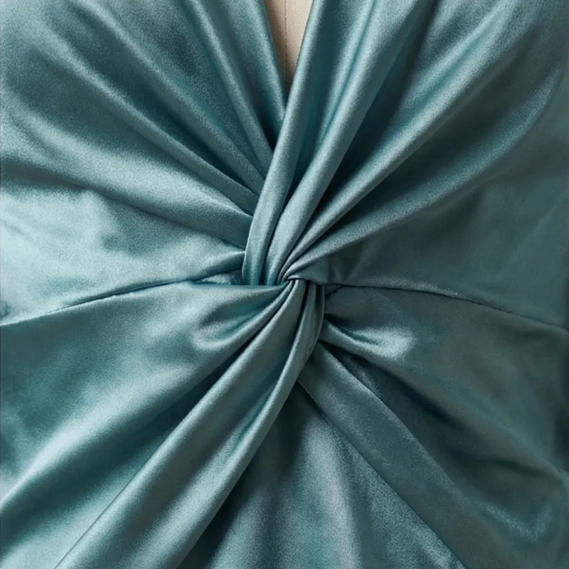 💙 Vestido satinado azul elegante