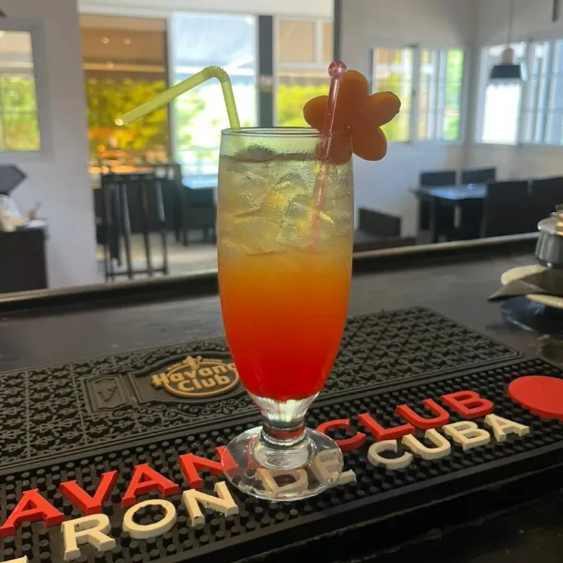 Tequila Sunrise 