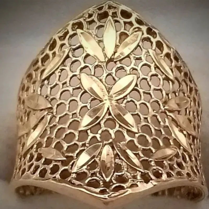 Anillo 10k Tejido Con Volumes Con Flores en Dibujos talla 8