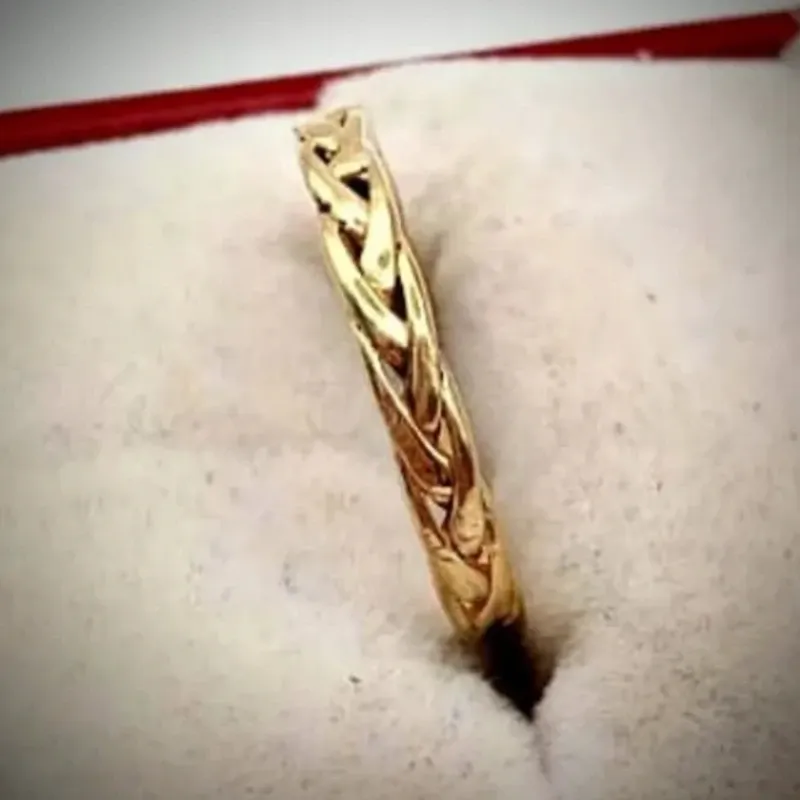 Anillo Original 10K Trenzado Sencillo es talla 7