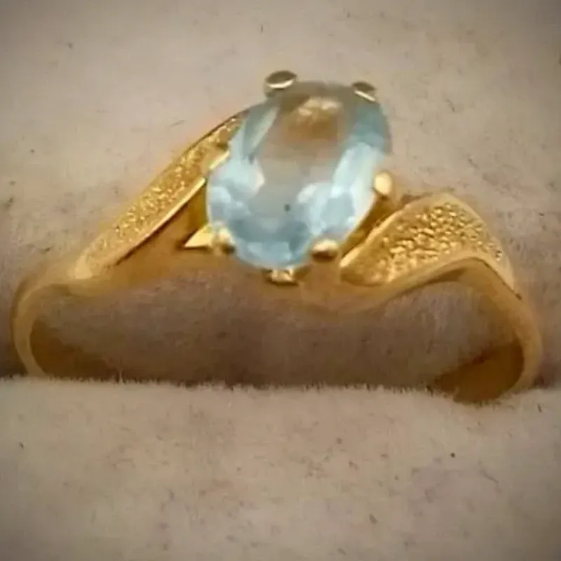 Anillo Original 14K Con Agua Marina Exclusivo es talla 6 -1/4