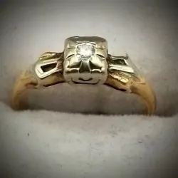 Anillo Original 14K con brillo que forman un cuadrado es talla 6