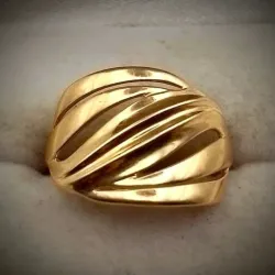 Anillo Original 14K Con Volumen Oro Rosa es talla 8-1/2