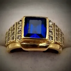 Anillo Original 14K con zafiro cuadrado y brillantes pequeños es talla 10