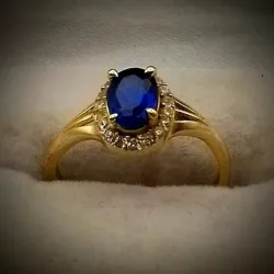 Anillo Original 14K Con Zafiro y Circones Blancos alrededor es talla 6 -3/4