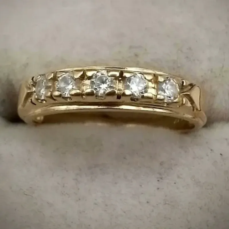 Anillo Original 14K Estilo Alianza Con 5 Circones Blancos Redondos es talla 6-1/2