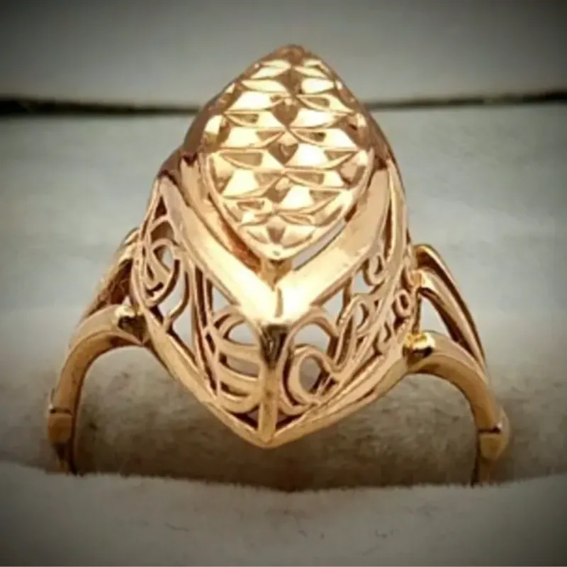 Anillo Original 14K estilo Almendra Con Volumen de Oro Rosa es talla 9-1/4