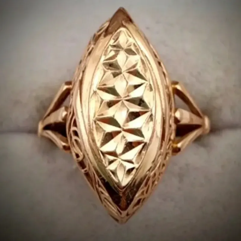 Anillo Original 14K estilo Almendra Con Volumen de Oro Rosa es talla 9-1/4