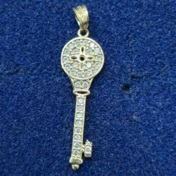 Dije 10k Forma de Llave