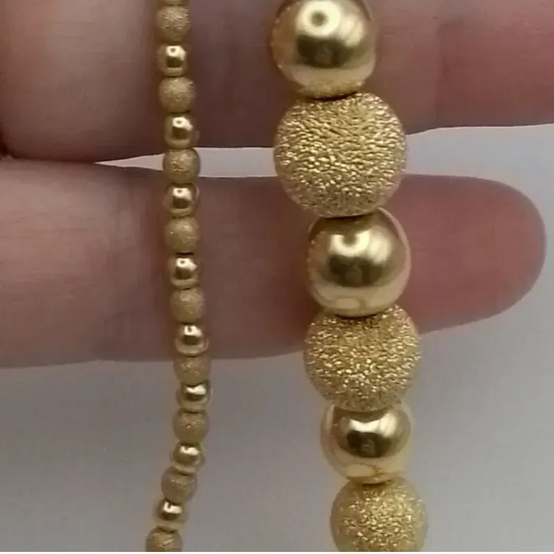 Gargantilla originales 18K vintage con esferas mate pulidas y brillantes alternas mide abierta 46 cm con cierre de langosta