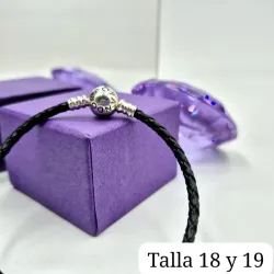 Pulsera Pandora de cuero simple 