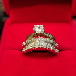 Anillo de compromiso 10k de oro blanco