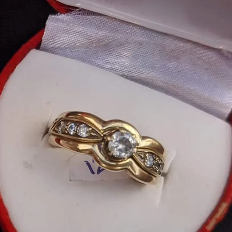 Anillo de compromiso 10k 