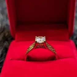 Anillo de compromiso 10k