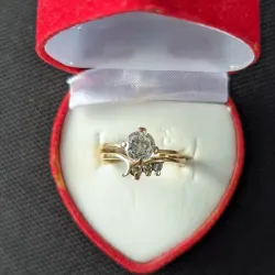 Anillo de compromiso 10k