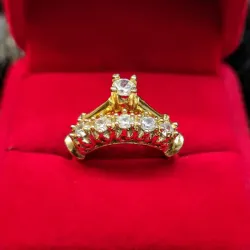 Anillo de compromiso tradicional