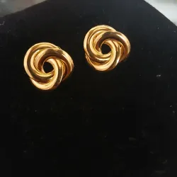 Aretes