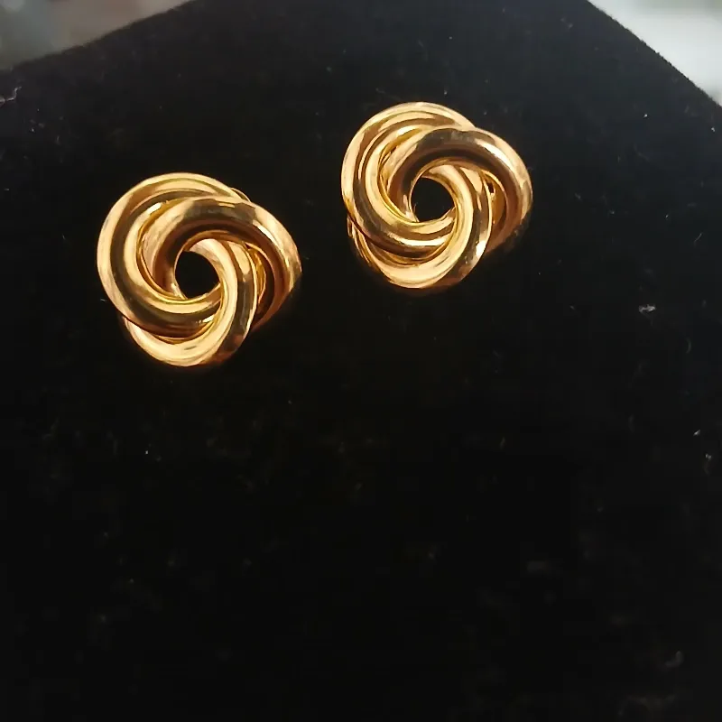 Aretes