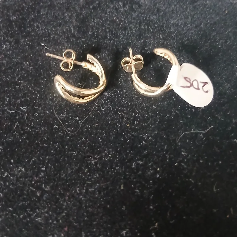 Aretes