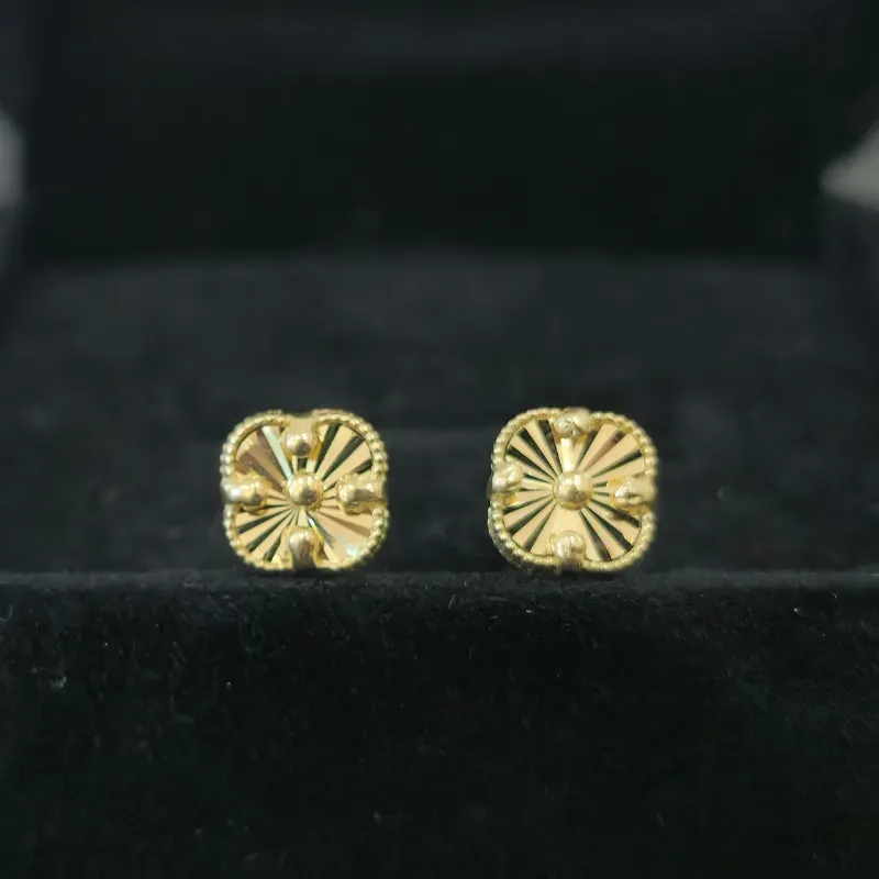 Arete Van Cleef #1