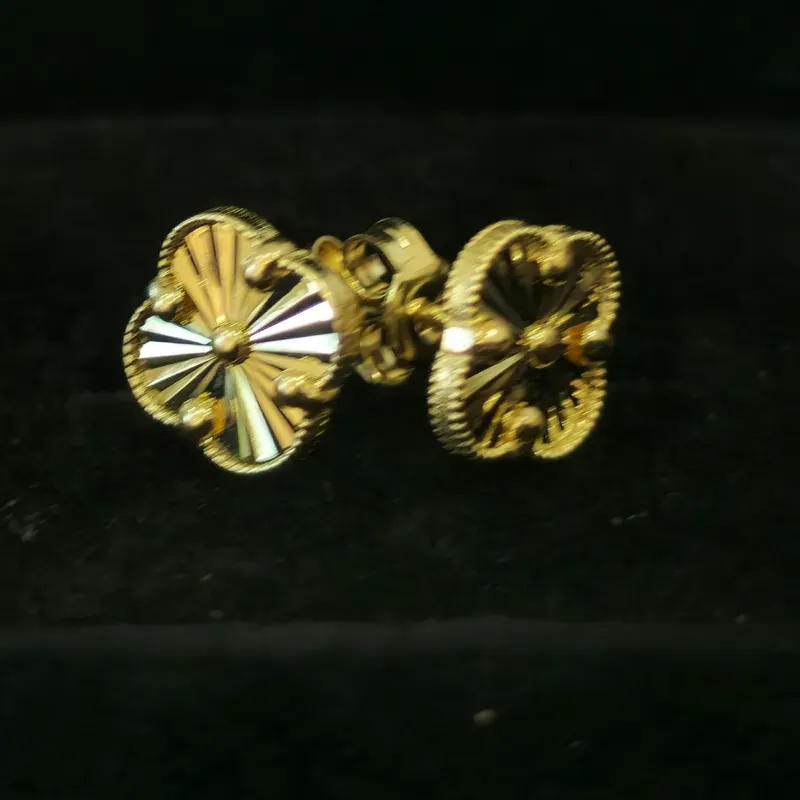 Arete Van Cleef #2
