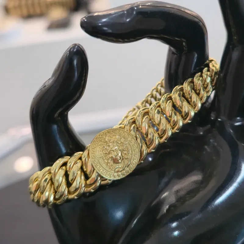 Manilla Corte Princesa Versace