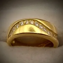 Alianza Maciza Con Brillantes en Forma de Ola 18K