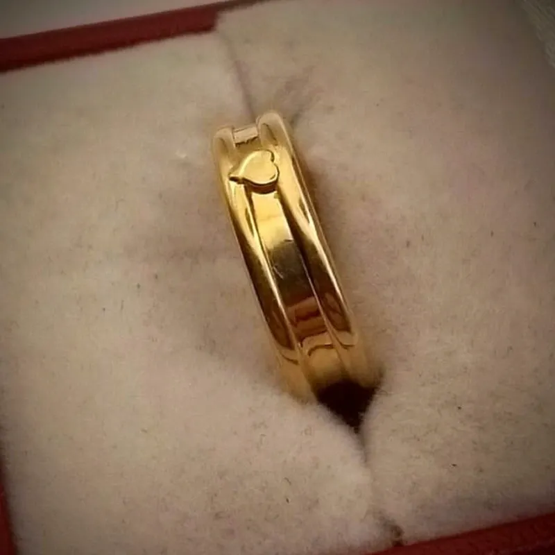 Anillo Abierto Original 14K para los dedos del pie liso con un corazón en el medio