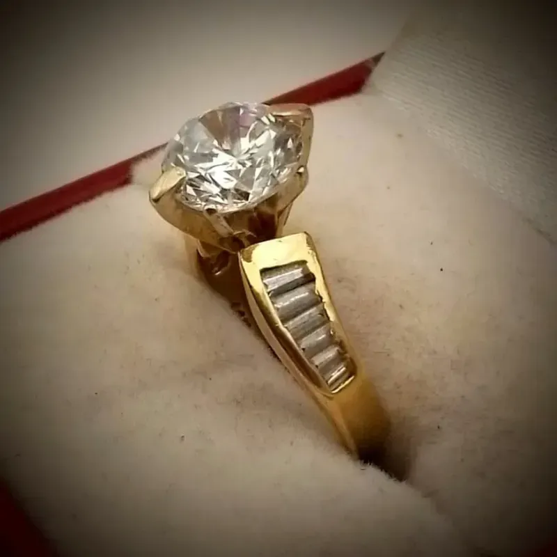 Anillo Compromiso Una Sola Pieza Exclusiva y Maciza 14K