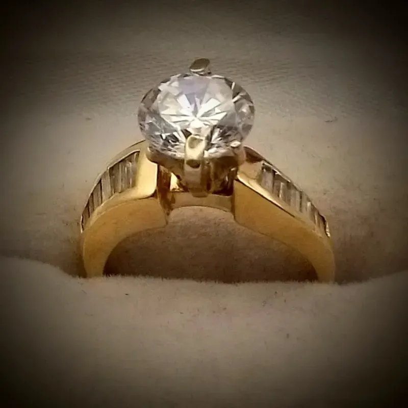 Anillo Compromiso Una Sola Pieza Exclusiva y Maciza 14K