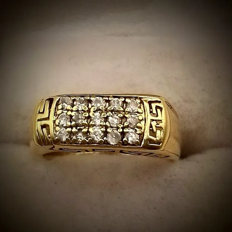 Anillo con Circones Versache